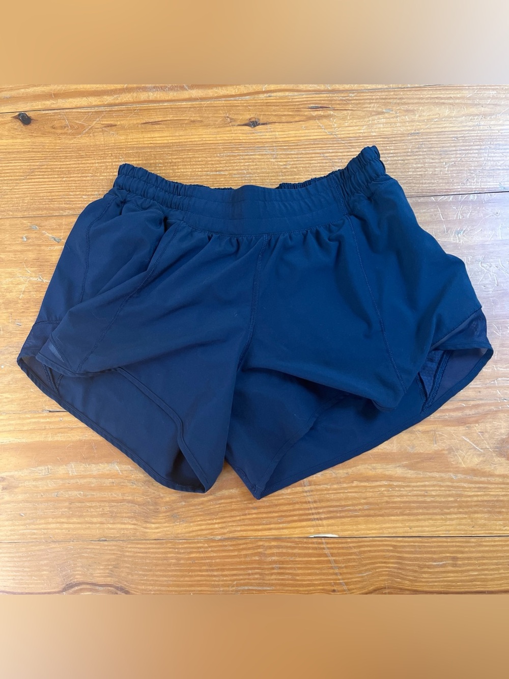 Lululemon Hotty Hot High-Rise Lined Short 2.5” inseam Size 8 shorts Navy Blue